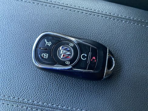 Used 2022 Buick Encore GX Select FWD image 36