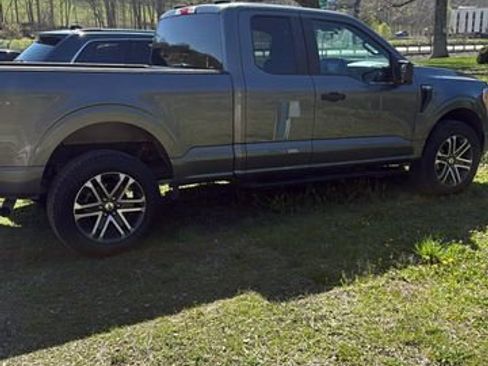 Used 2022 Ford F150 XL w/ STX Appearance Package image 5