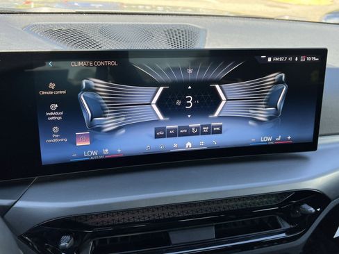 Used 2025 BMW 230i xDrive Coupe w/ Premium Package AWD/4WD image 22