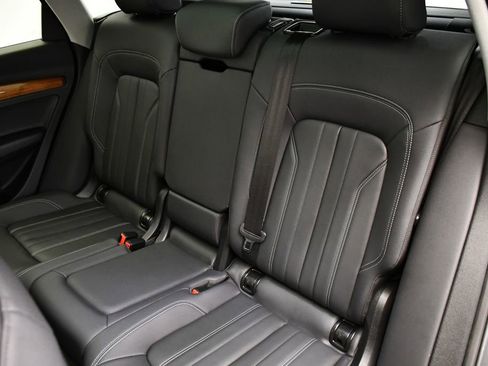 Certified 2023 Audi Q5 2.0T Premium w/ Convenience Package image 45