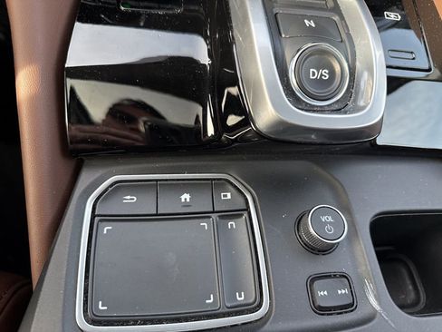 Used 2023 Acura MDX SH-AWD w/ Technology Package image 16