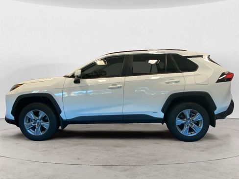 Used 2024 Toyota RAV4 XLE image 2