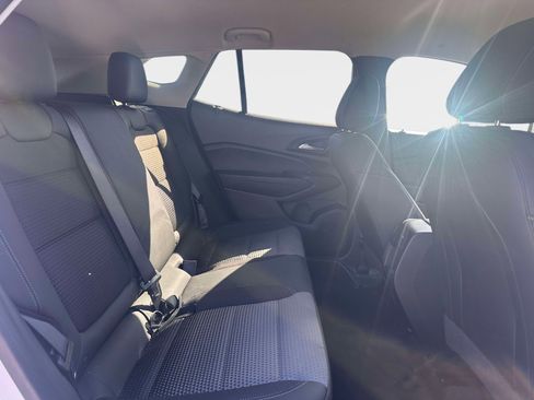 Used 2024 Chevrolet Trax LT w/ Driver Confidence Package image 8