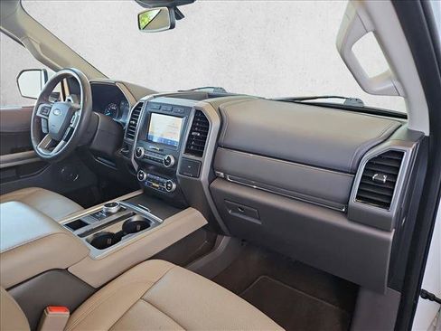 Used 2021 Ford Expedition XLT RWD image 25