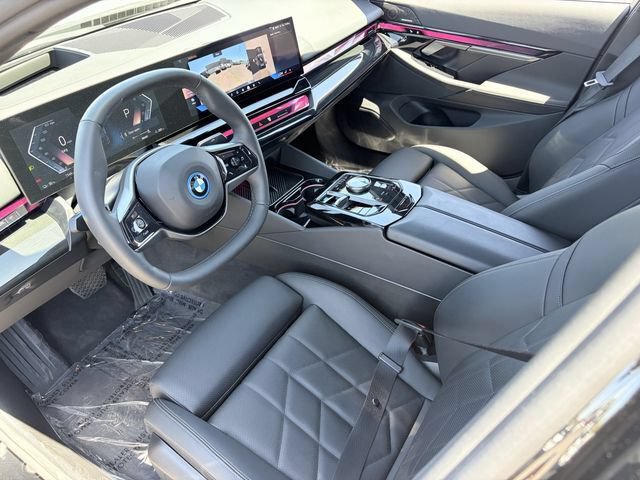 Used 2026 BMW i5 eDrive40 w/ Premium Package RWD image 20