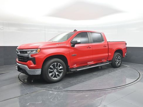 Used 2024 Chevrolet Silverado 1500 LT image 1