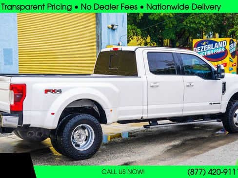 Used 2017 Ford F350 Lariat w/ Lariat Ultimate Package image 4