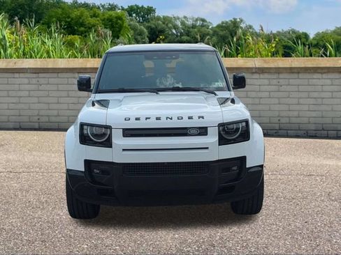 New 2026 Land Rover Defender 130 X-Dynamic SE AWD/4WD image 2