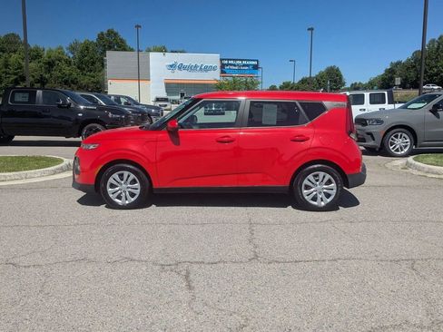 Used 2022 Kia Soul LX FWD image 2