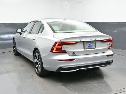 Used 2025 Volvo S60 B5 Plus AWD/4WD image 8