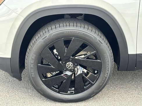 New 2026 Volkswagen Atlas SE FWD image 23