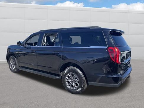Used 2025 Ford Expedition Max Active AWD/4WD image 3