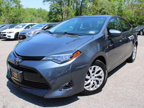 Used 2017 Toyota Corolla LE w/ Carpet Mat Package (TMS) FWD image 1