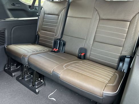 New 2026 GMC Yukon XL Denali Ultimate AWD/4WD image 36