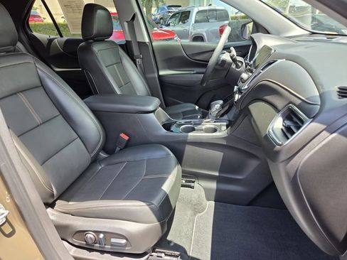 Used 2023 Chevrolet Equinox Premier FWD image 18