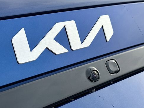 New 2025 Kia K4 LXS image 12