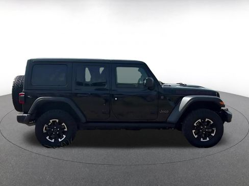 Used 2025 Jeep Wrangler Unlimited Rubicon AWD/4WD image 13