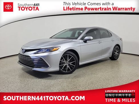 Used 2022 Toyota Camry LE FWD image 1
