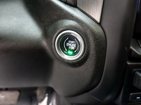 Used 2021 GMC Sierra 1500 Denali w/ Denali Premium Package image 17