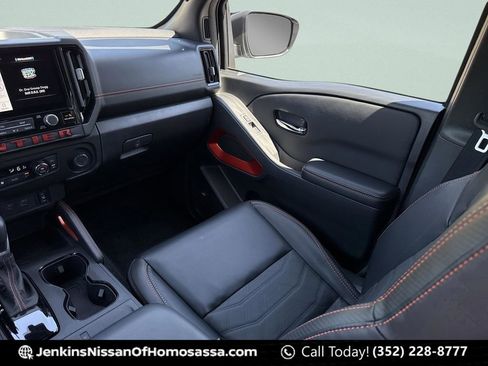 Used 2025 Nissan Frontier PRO-4X w/ Pro Premium Package image 29