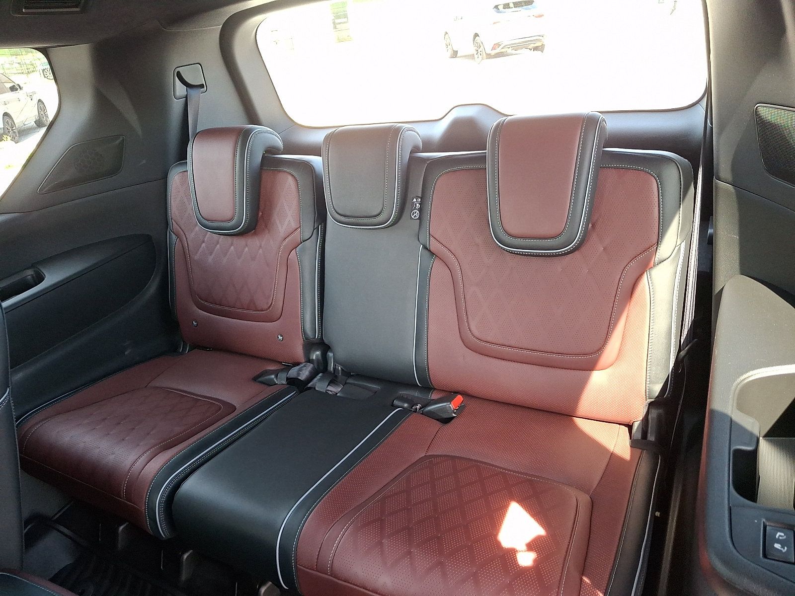 Used 2025 INFINITI QX80 Autograph w/ Premium Cargo Package AWD/4WD image 9