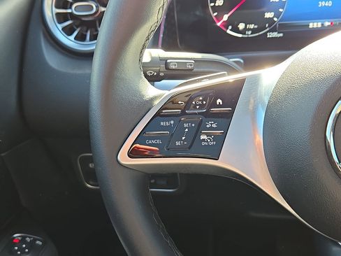 New 2025 Mercedes-Benz GLB 250 image 21