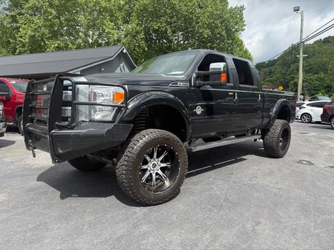 Used 2015 Ford F250 Platinum w/ FX4 Off-Road Package image 12
