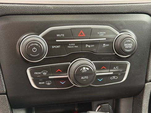 Used 2023 Dodge Charger SXT w/ Blacktop Package image 25