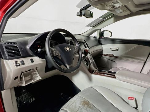 Used 2010 Toyota Venza AWD image 30