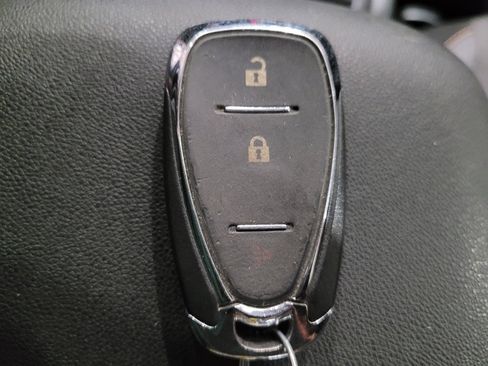 Used 2018 Chevrolet Equinox LT AWD/4WD image 32