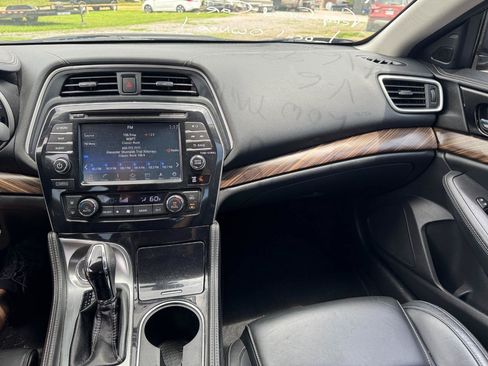 Used 2016 Nissan Maxima Platinum w/ Interior Lighting Package FWD image 28