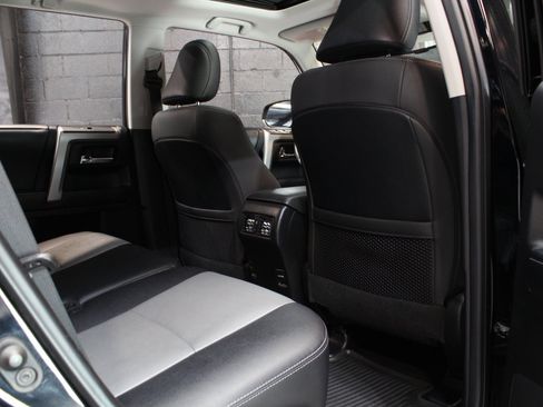 Used 2019 Toyota 4Runner SR5 Premium AWD/4WD image 39