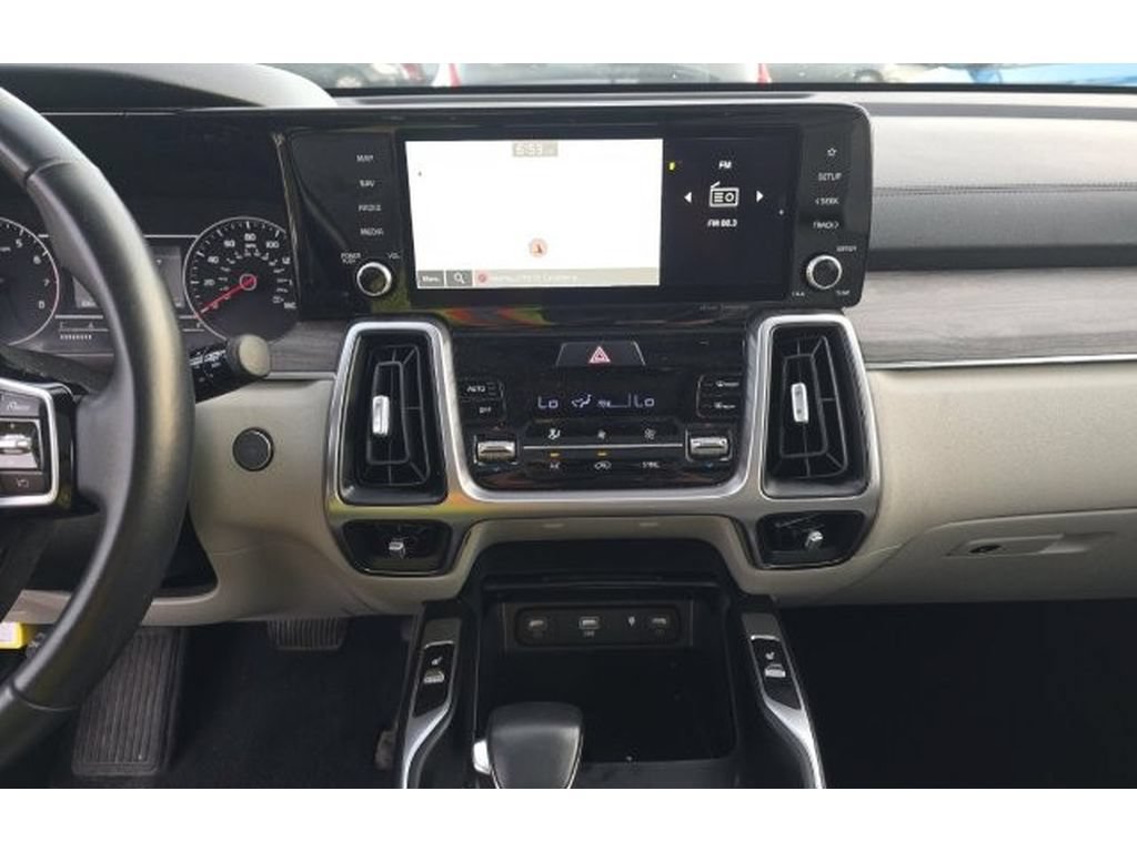 Used 2023 Kia Sorento S w/ Panoramic Sunroof Package AWD/4WD image 8