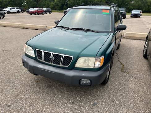 Used 2001 Subaru Forester L AWD/4WD image 4