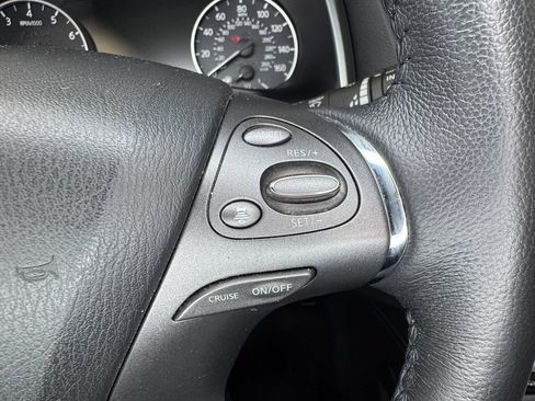 Used 2024 Nissan Murano SV AWD/4WD image 16
