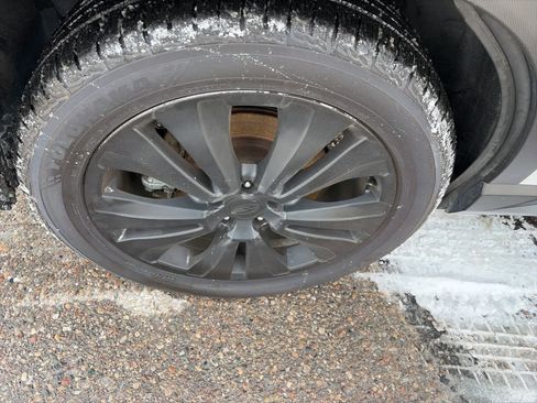 Used 2022 Subaru Ascent Limited w/ Technology Package image 10