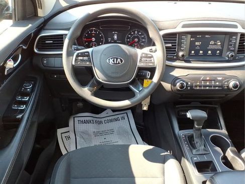 Used 2020 Kia Sorento FWD V6 image 6