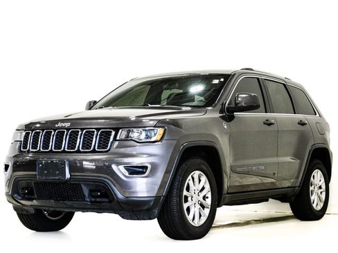 Used 2021 Jeep Grand Cherokee Laredo AWD/4WD image 3