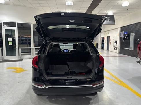 Used 2022 GMC Terrain SLT w/ Infotainment Package II FWD image 42
