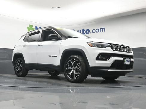 Used 2025 Jeep Compass Limited AWD/4WD image 26