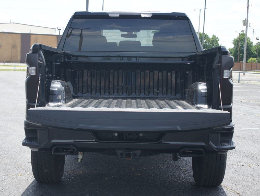 Used 2022 Chevrolet Silverado 1500 LT Trail Boss w/ LPO, Dark Essentials Package AWD/4WD image 15