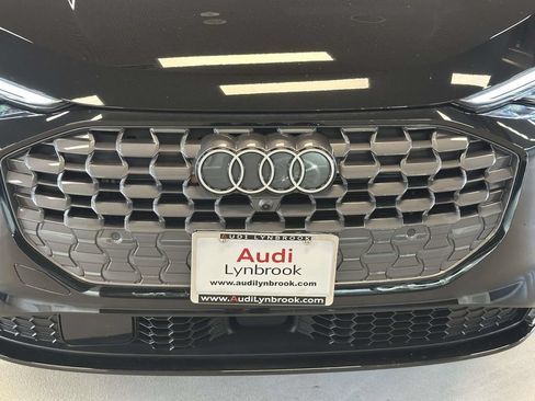 Used 2025 Audi Q5 Premium Plus w/ Premium Plus AWD/4WD image 12