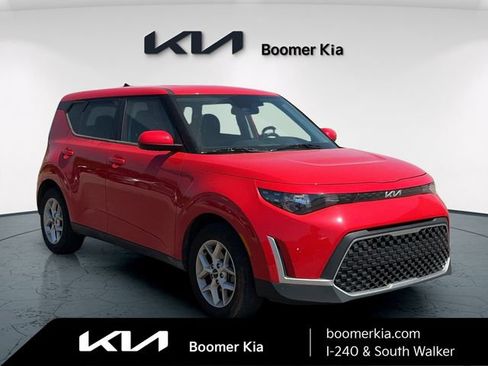 Certified 2024 Kia Soul LX w/ Option Group 015 FWD image 3