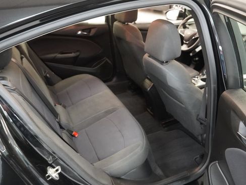 Used 2018 Chevrolet Cruze LT FWD image 21