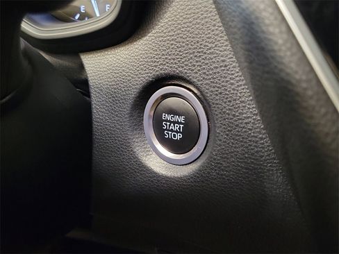 Used 2024 Toyota Corolla SE image 21