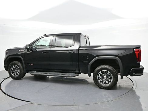 Used 2024 GMC Sierra 1500 AT4 w/ Technology Package AWD/4WD image 5