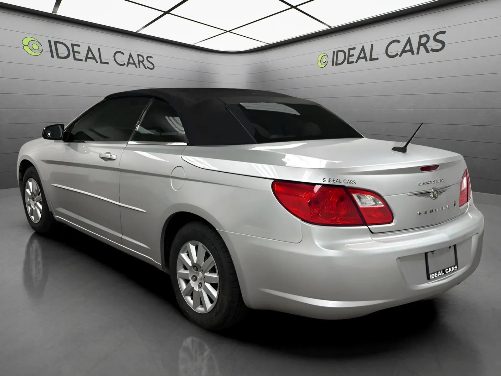 Used 2009 Chrysler Sebring LX w/ Convenience Group FWD image 7
