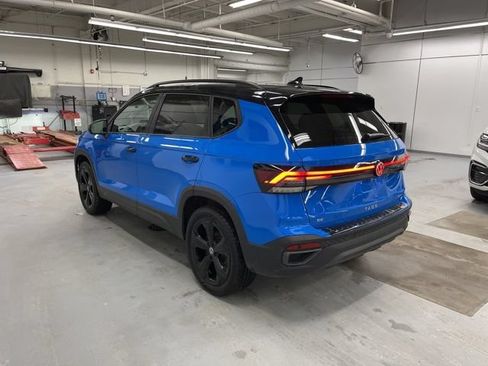 New 2025 Volkswagen Taos SE AWD/4WD image 2
