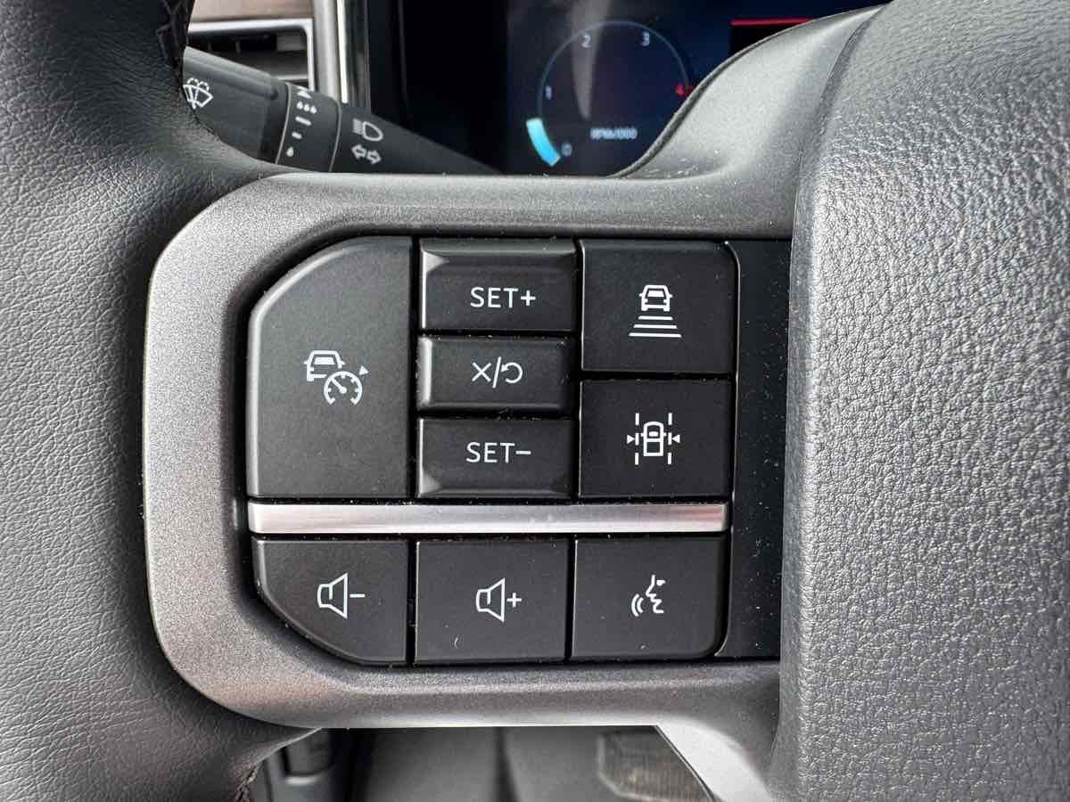 Used 2026 Ford F450 Lariat w/ Lariat Ultimate Package AWD/4WD image 19