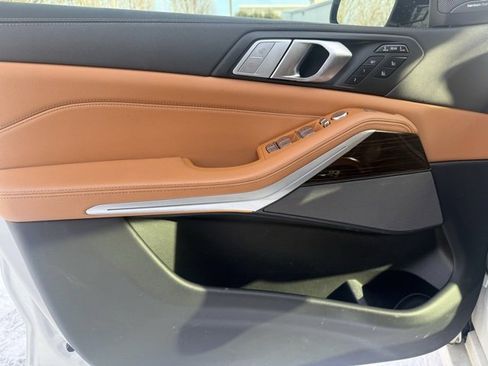 Used 2019 BMW X7 xDrive50i w/ Premium Package image 10